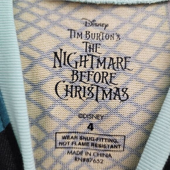 New Toddler Girl's "The Nightmare before Christmas" Sally pajama set - Picture 4 of 7